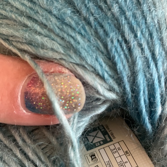 Chloe Yarn in Color Ocean Water by Yarn Bee, Wool Blend, New!! - Picture 7 of 9